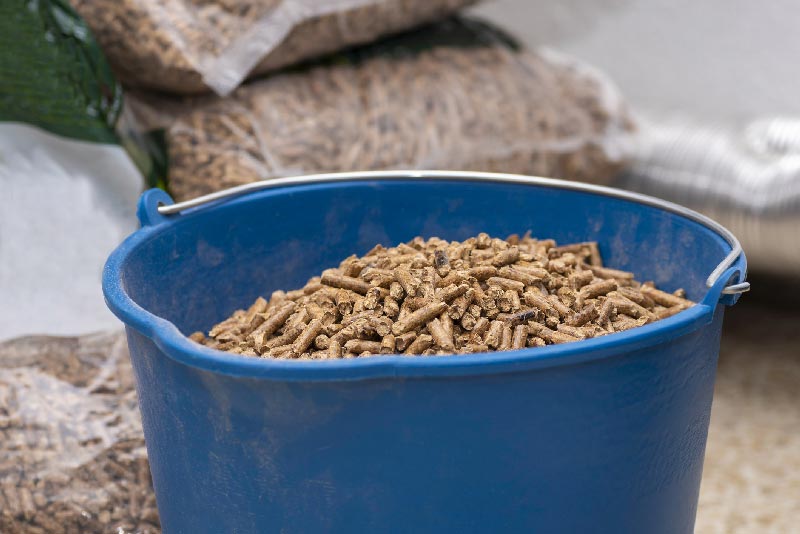 Poêle à pellets : où et comment stocker les granulés de bois ?