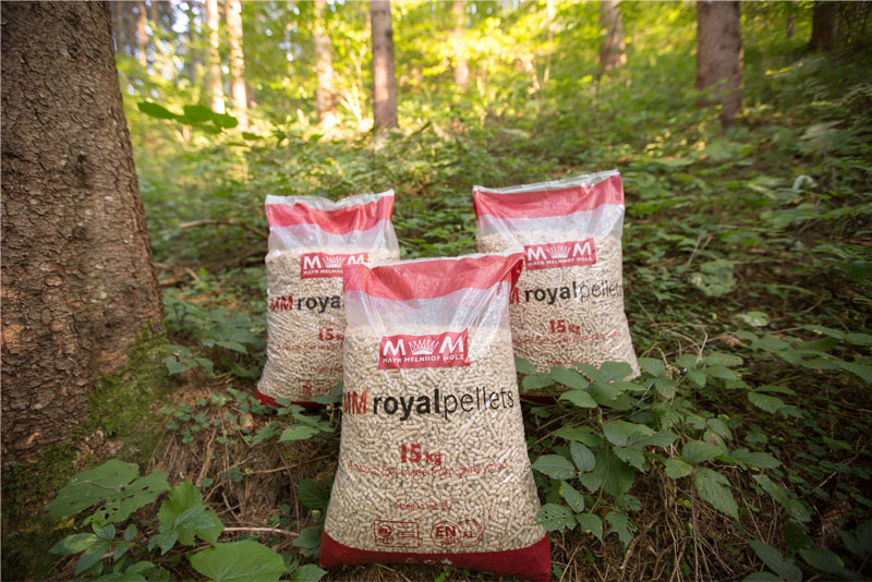 royal-pellets-kindling